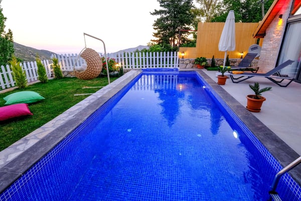 Villa Rubi, Muhafazakar Yüzme Havuzlu, Lüks Balayı Villası 3