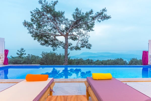 Villa Müjde, Doğa İçerisinde, Jakuzili Lüks Villa 3