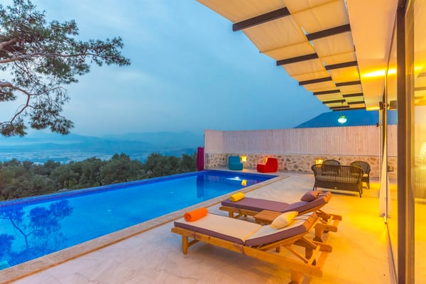 Villa Müjde, Doğa İçerisinde, Jakuzili Lüks Villa 2