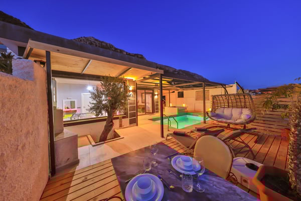 Villa Han-1, Korunaklı Yüzme Havuzlu, Jakuzili, Manzaralı Villa 2