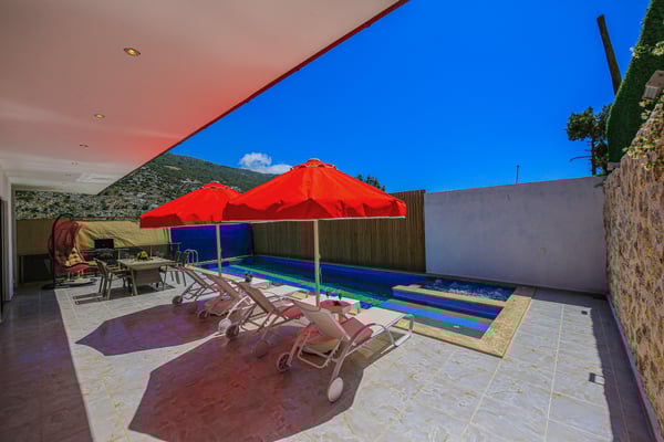Villa Urban, Süit Yatak Odalı, Doğa İçerisinde Muhafazakar Villa 1