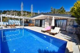 Villa Fulya, Süit Odalı, Doğa İçerisinde, Manzaralı ve Jakuzili Villa 3