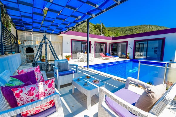 Villa Keyfe, İki Havuzlu, Manzaralı, Kapalı Havuzlu 1