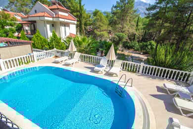 Villa Rodin, Market ve Restorana Yakın, Doğa İçerisinde Villa 1