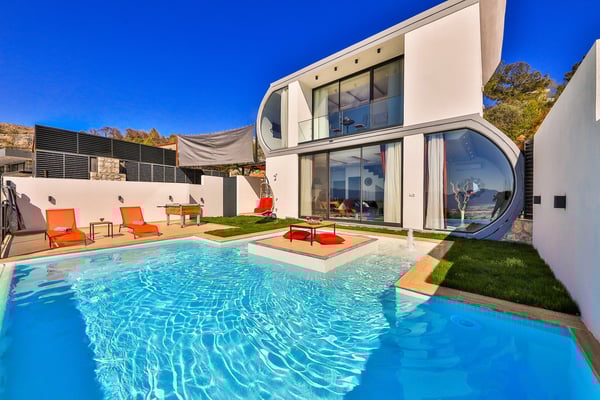 Villa Ayçil, Süit Yatak Odalı, Havuzu Korunaklı, Jakuzili Villa 2