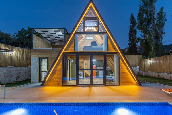 Villa Helin-1, Jakuzili, Doğa İçinde, Geniş Havuzlu Lüks Villa 2