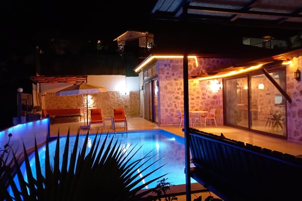 Villa Akari-2, Taş Mimarili ve Deniz Manzaralı Kusursuz Villa 2