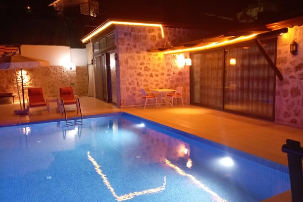 Villa Akari-2, Taş Mimarili ve Deniz Manzaralı Kusursuz Villa 1