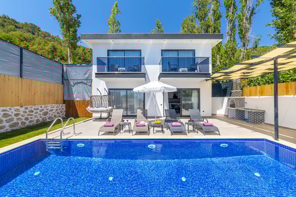 Villa Özgül-2, Korunaklı Havuzlu, Manzaralı Muhteşem Villa 2