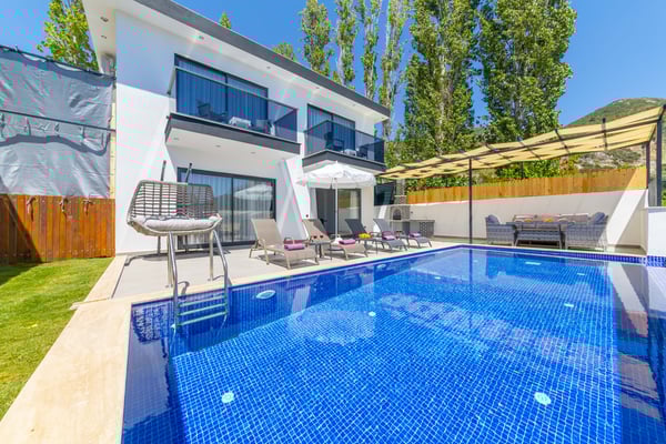 Villa Özgül-2, Korunaklı Havuzlu, Manzaralı Muhteşem Villa 1