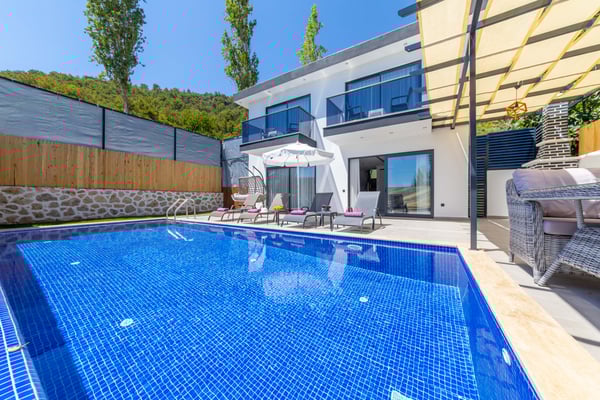 Villa Özgül-2, Korunaklı Havuzlu, Manzaralı Muhteşem Villa 3