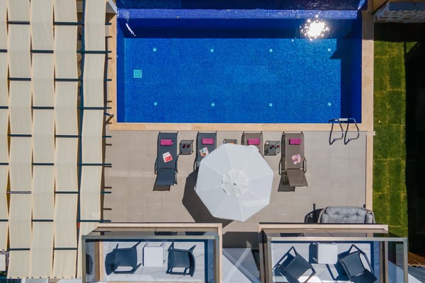 Villa Özgül-2, Korunaklı Havuzlu, Muhteşem Manzaralı 3