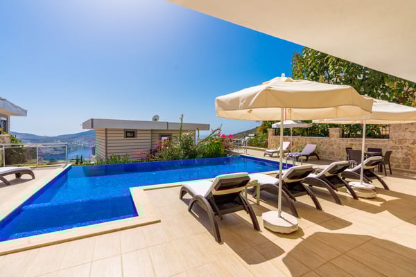 Villa Verde, Deniz Manzaralı, Denize Yakın, Süit Odalı Villa 3
