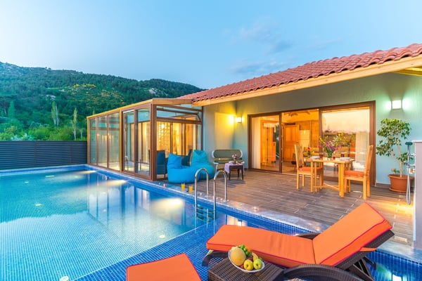 Villa Kalp, Isıtmalı Havuzlu, Süit Odalı, Manzaralı Lüks Villa 1