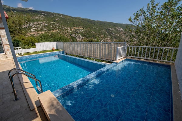 Villa Hayli, Isıtmalı Kapalı Havuz, Muhafazakar Villa ve 1 Odalı 3