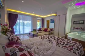 Villa Piti, Kalkan Bölgesinde, Muhafazakar Villa ve 1 Odalı 2