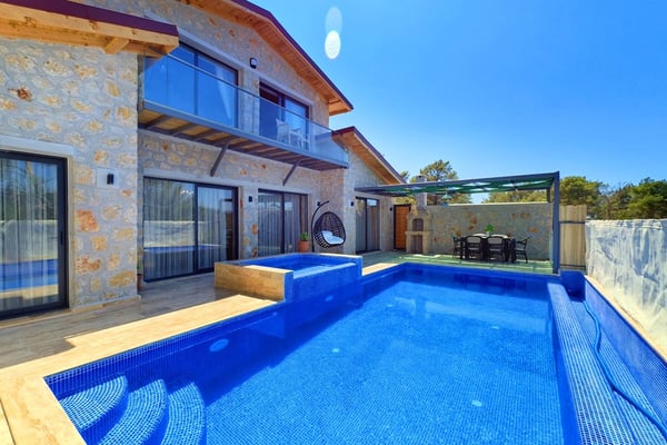 Villa Likya-4, Çocuk Havuzlu, Taş Mimarili, Jakuzili 2