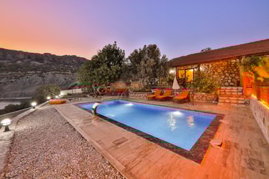 Villa Amadeus-1, Taş Mimarili, Denize Yakın Lüks Villa 1