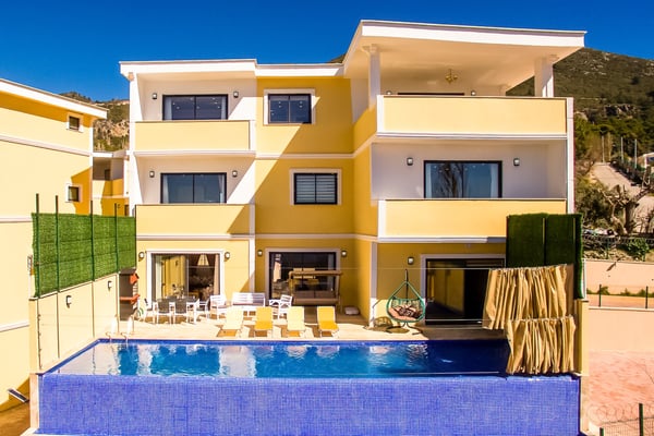 Villa Doğa-4, Kalkan Bölgesinde, Isıtmalı Havuzlu ve Çift Jakuzili Lüks Villa 1