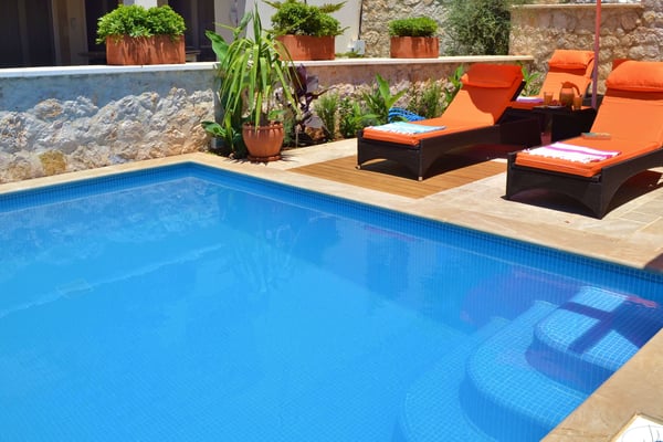 Villa Kalunta, Geniş Havuzlu, Sinema Odalı 3