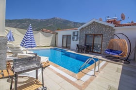 Villa Troya Suit-2, Fethiye Bölgesinde, Havuzu Korunaklı, Jakuzili 3