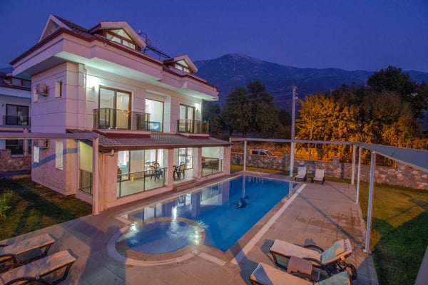 Villa Lavinya-1, Fethiye Bölgesinde, Merkezi konumda ve 4 Odalı 2
