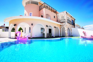 Villa Alev-3 Suit, Site İçinde, Restoran ve Markete Yakın Villa 3