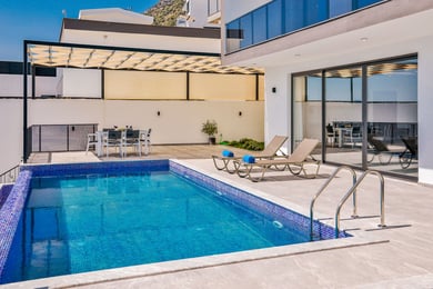 Villa Opal-2, Jakuzili, Çocuk Havuzlu, Deniz Manzaralı Lüks Villa 2