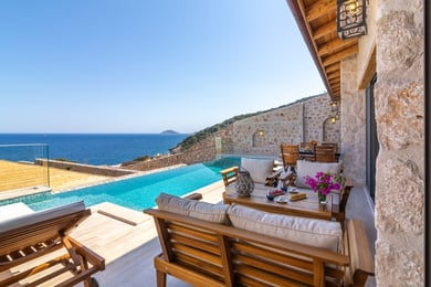 Villa Yerdeniz‑3, Denize Sıfır & Özel Plaj, Isıtmalı Havuz, 2 Odalı 3