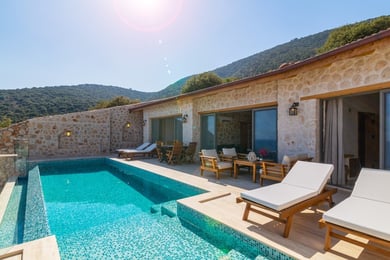 Villa Yerdeniz‑3, Denize Sıfır & Özel Plaj, Isıtmalı Havuz, 2 Odalı 2