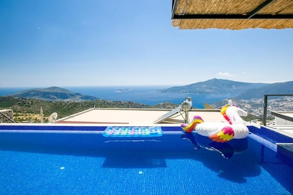 Villa Avun, Merkezi Konumda, Jakuzili, Lüks Korunaklı Villa 2