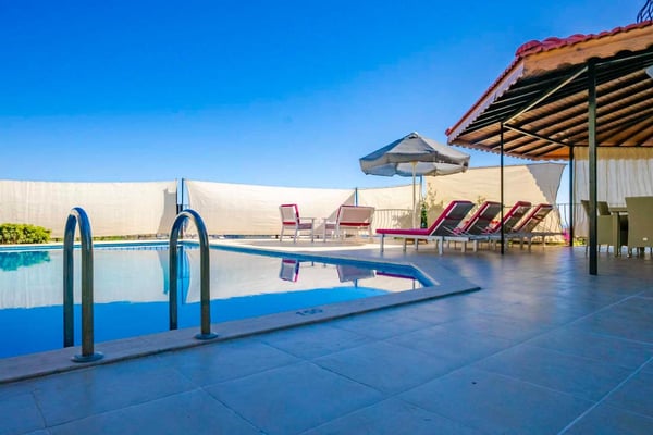 Villa İpek, Korunaklı Havuzlu, Jakuzili, Denize Yakın Villa 3