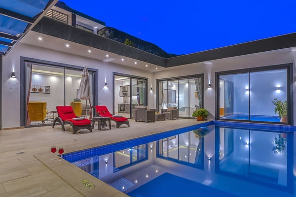 Villa Barni, Deniz Manzaralı, Jakuzili Muhafazakar 1