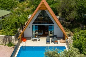 Villa Perla-2, Doğa İçerisinde, Jakuzili, Süit Odalı Villa 2