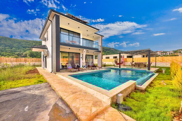 Villa Magnolia, Doğa İçerisinde, Geniş Havuzlu, Jakuzili Lüks Villa 1