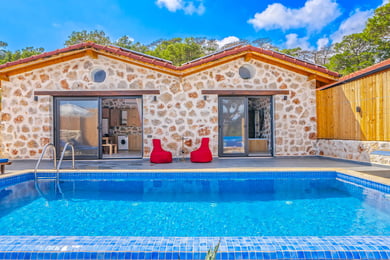 Villa Pigu-2, Taş Mimarili, Doğa İçerisinde Jakuzili Villa 2