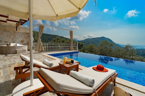 Villa Mısra-1, Muhafazakar Yüzme Havuzlu, Manzaralı Lüks Villa 1