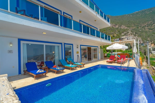Villa Nazende, Deniz Manzaralı, Korunaklı, 10 Kişilik 2