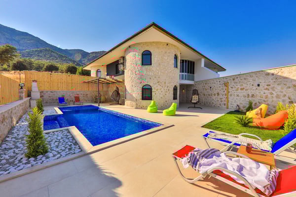 Villa Sandal-2, Çift Jakuzili, Isıtmalı Havuzlu, Hamam ve Saunalı Lüks Villa 1