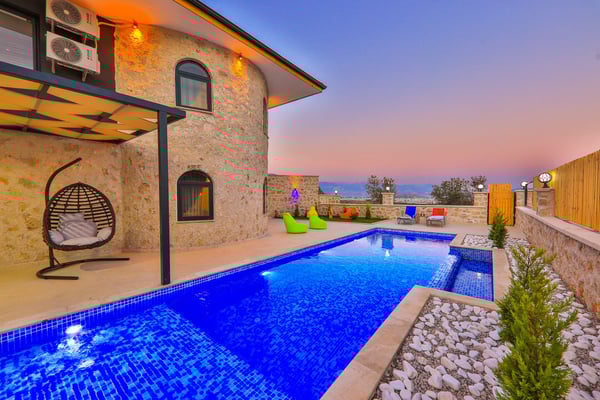 Villa Sandal-2, Çift Jakuzili, Isıtmalı Havuzlu, Hamam ve Saunalı Lüks Villa 3