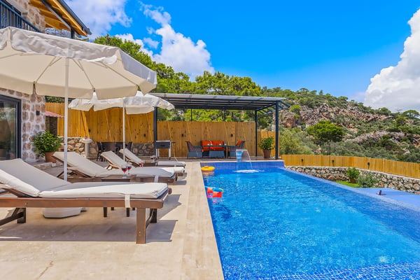 Villa Pigu-3, Taş Mimarili, Doğa İçerisinde Jakuzili 3