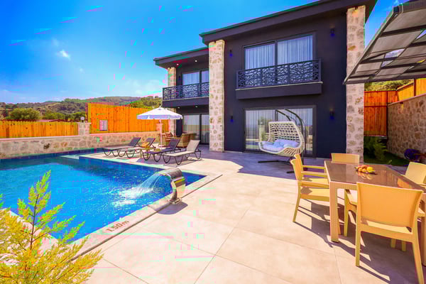 Villa Sandal-4, Çift Jakuzili, 2 Odalı ve Korunaklı 3