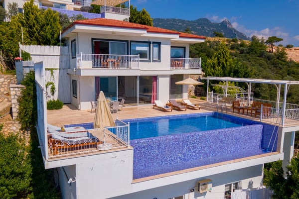 Villa Mısra-4, Geniş Muhafazakar Havuzlu, Çift Jakuzili Lüks Villa 1