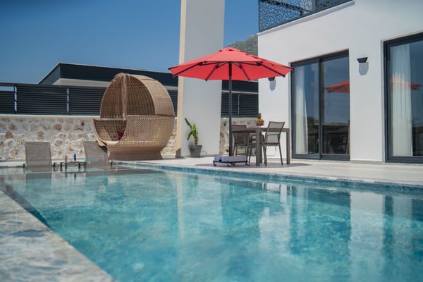 Villa Persefoni-1, Korunaklı Yüzme Havuzlu, Jeneratörlü, 2 Kişilik Villa 1