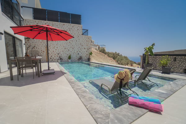 Villa Persefoni-1, Korunaklı Yüzme Havuzlu, Jeneratörlü, 2 Kişilik Villa 3