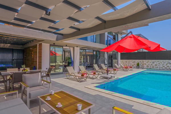 Villa Albertina-2, Hamam, Sauna ve Kapalı Havuzlu Villa 2