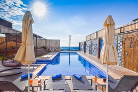 Villa Palmatom-1, Geniş Havuzlu, Süit Odalı, Jakuzili Villa 3