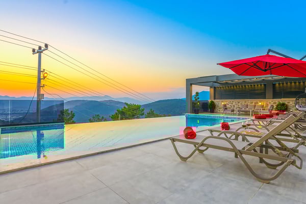 Villa Albertina-1, Hamam, Sauna ve Kapalı Havuzlu Villa 3