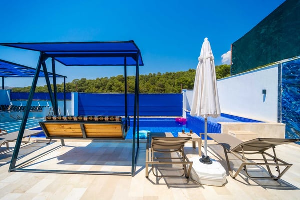 Villa Hoya, 2 Odalı, Jakuzili, Korunaklı Havuzlu 3