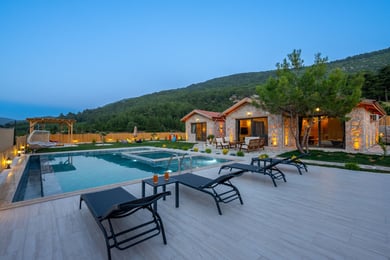 Villa Cazibe, Doğa İçerisinde, Jakuzili, Muhteşem Villa 3